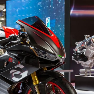 Aprilia rs 660 7