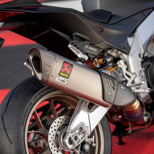Aprilia rsv4 1100 factory 10