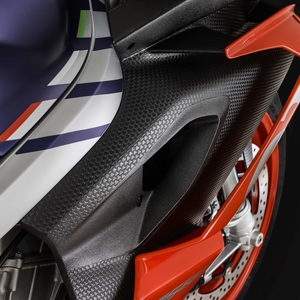 Aprilia rs 660 fiancata