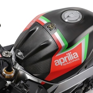Aprilia rsv4 1100 factory 3