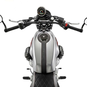 Moto guzzi v7 iii racer anniversario 2