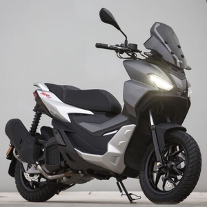 Aprilia sr gt 2