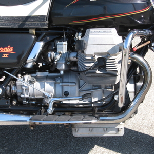 Moto guzzi california ii 1000 nero (3)