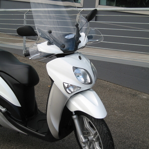 Yamaha xenter 150 bianco 2012 (2)