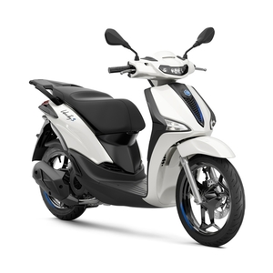 Piaggio liberty s 125 bianco luna 3 4 ant dx 857x800