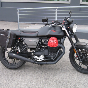 Moto guzzi v7 carbon nero opaco 2018  (1)