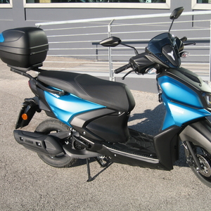 Yamaha ray zr 125 blu 2025 (1)