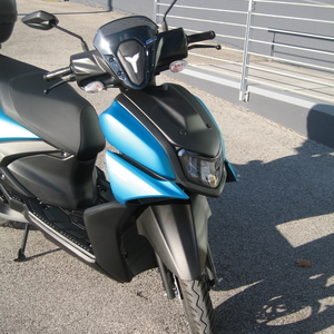 Yamaha ray zr 125 blu 2025 (2)