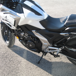 Honda nc 750 x dct abs bianco 2021 (5)