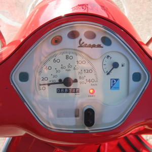 Vespa lx 150 rosso 2008 (5)