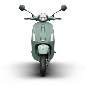Vespa primavera 125 80 anni front