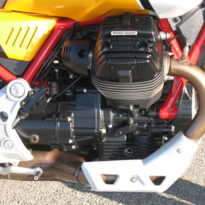 Moto guzzi v85tt evocative giallo bianco 2021 (3)