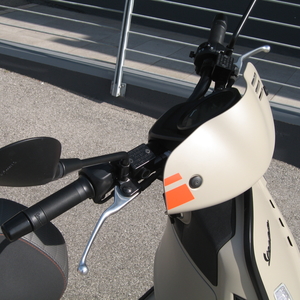 Vespa gtv 300 abs e5 beige opaco 2023 (5)