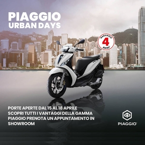 Open doors piaggio