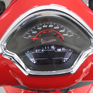 Vespa gts 300 super rosso coraggioso 2023 (6)