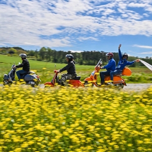 Eh vespa celebration d 1920x1440