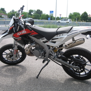 Aprilia sx 50 racing white 2015 (5)