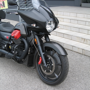 Moto guzzi mgx21 1400 nero carbonio 2019 (2)