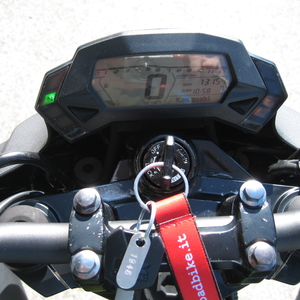 Kawasaki z 125 grigio verde 2023 (6)