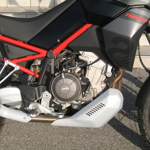 Aprilia tuareg 660 nera 2024 (3)